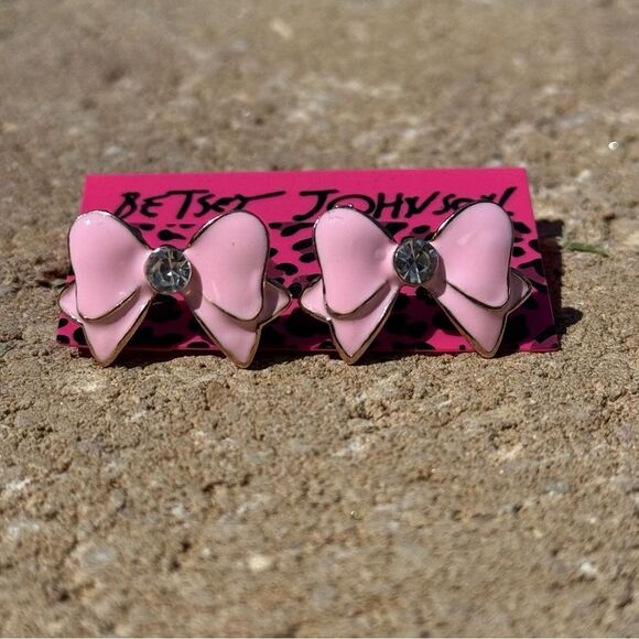 EARRINGS! Betsey Johnson Pink Bow Earrings BNWT - Picture 1 of 4